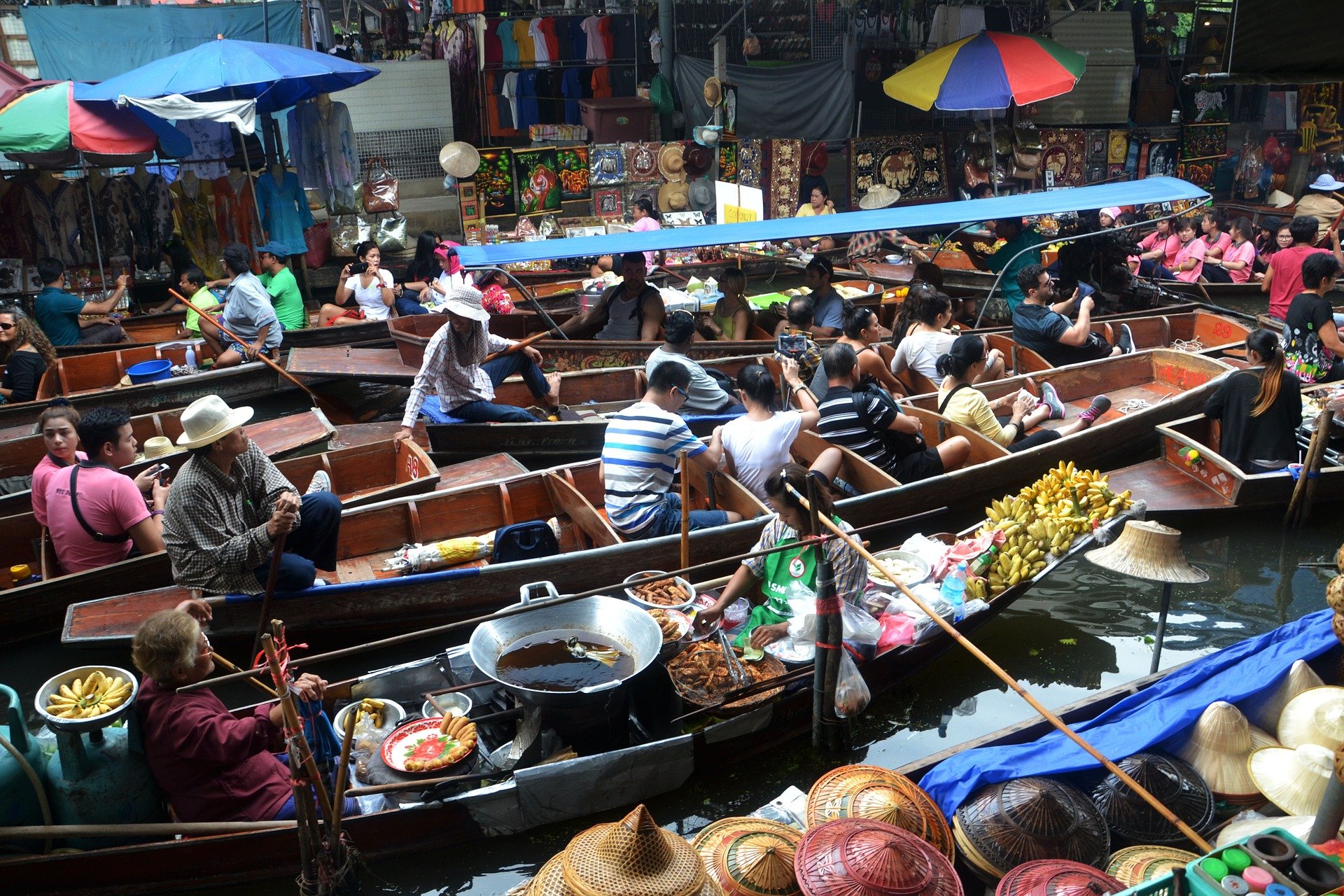 Floating market bangkok pictures of boats