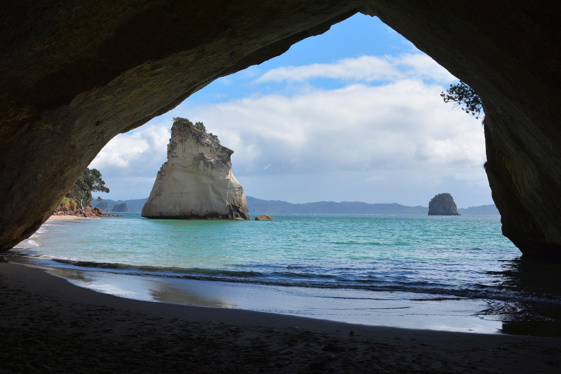 cathedral-cove-NZ